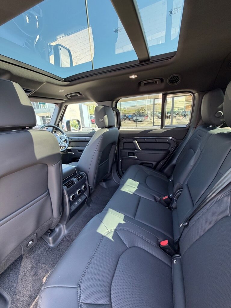 Land Rover Defender 130 8 Seater